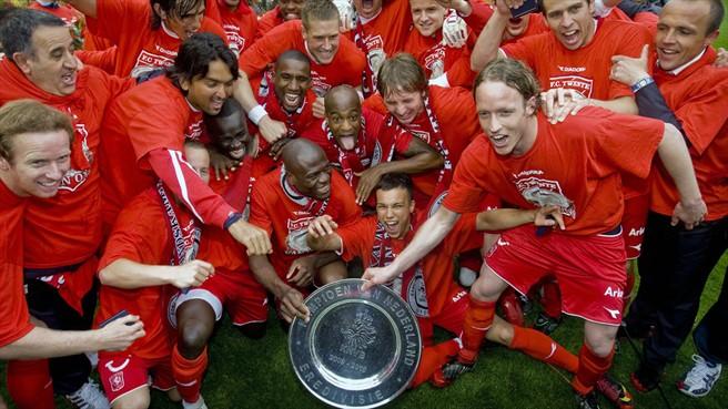 Twente yang meraih gelar juara Ligue 1 Prancis di musim 2009/10. Copyright: INDOSPORT