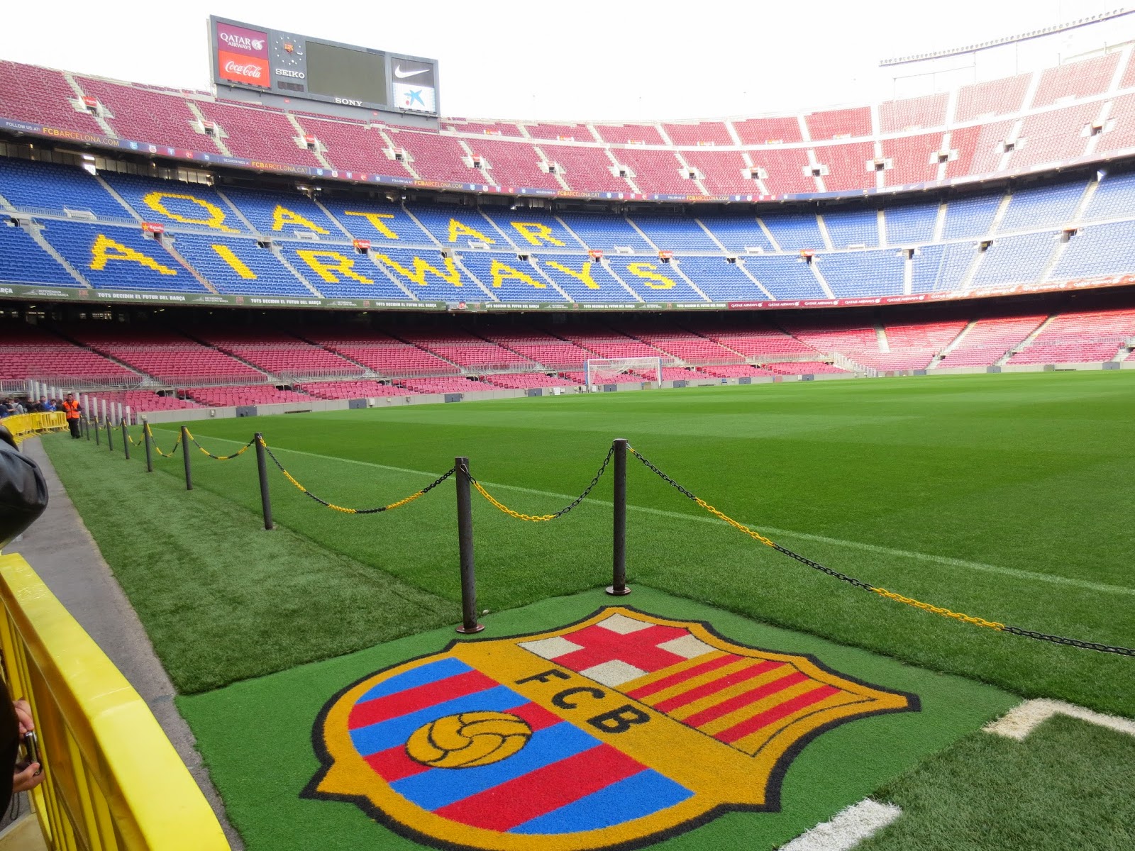 Stadion Barcelona Akan Berganti Nama INDOSPORT
